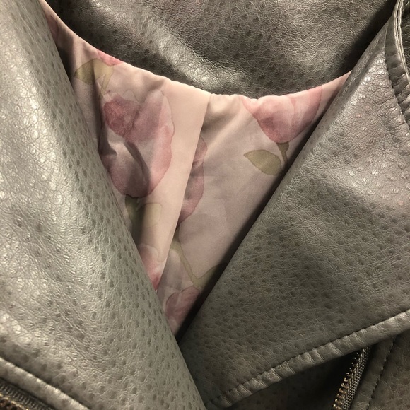 Via Spiga Faux Leather Moto Jacket Grey Size M - Picture 3 of 8